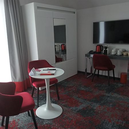 Liget Wellness Es Konferencia Hotel Сарвас Екстериор снимка